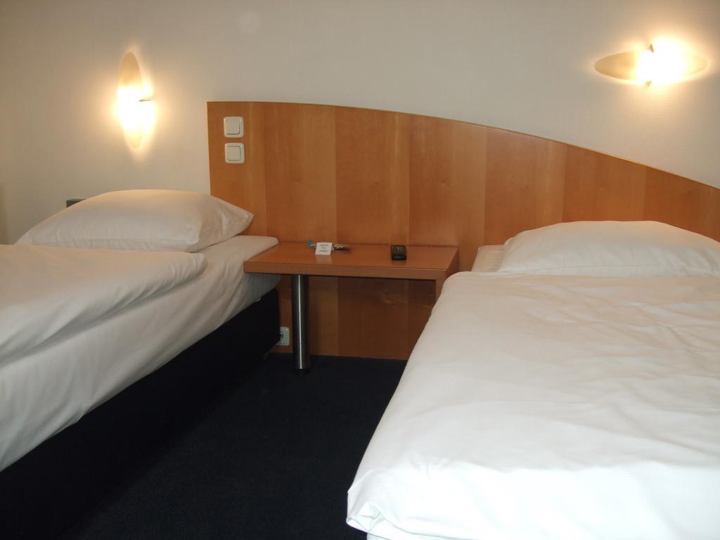 Sporthotel Wiedenbrueck レーダ・ヴィーデンブリュック 部屋 写真